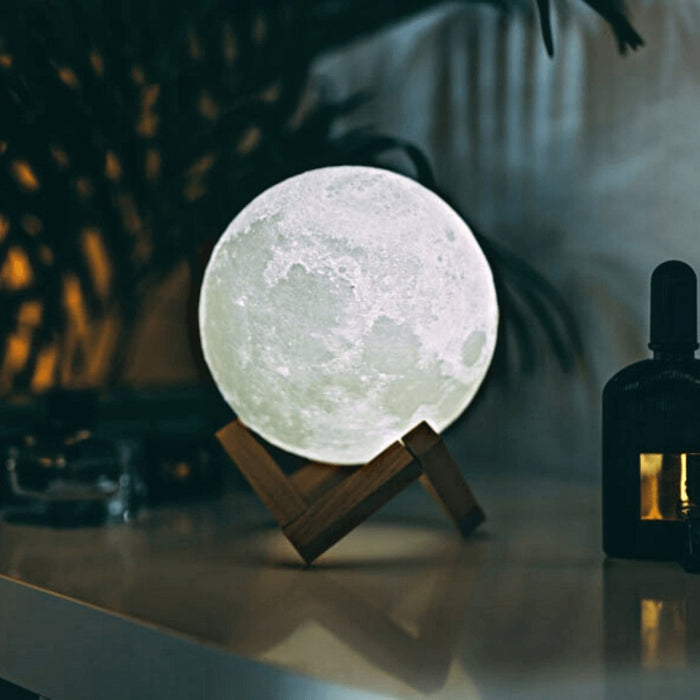 Dekoracyjna Lampa Księżycowa 3D z Naturalną Podstawką i Dotykowym Sterowaniem – Bezprzewodowa Lampa LED do Wnętrz 1