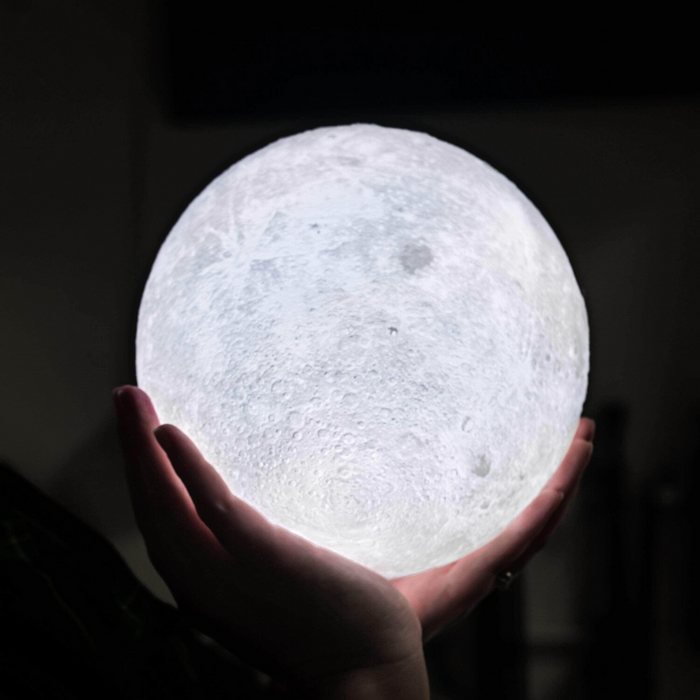 Dekoracyjna Lampa Księżycowa 3D z Naturalną Podstawką i Dotykowym Sterowaniem – Bezprzewodowa Lampa LED do Wnętrz 6