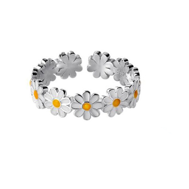 925 Sterling Silver Ring with a Daisy Motif and Adjustable Size – Nature-Inspired Design
