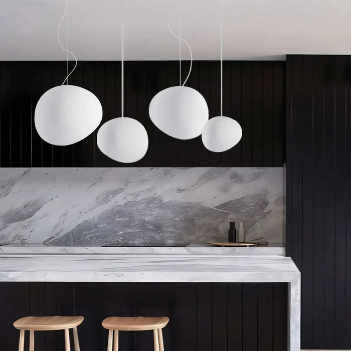 Asymetryczna szklana lampa wisząca do kuchni – Nowoczesny design w różnych rozmiarach 6