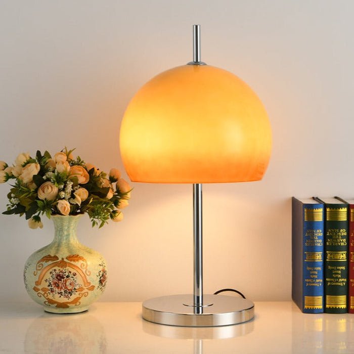 Lampa Stołowa Szklana Bauhaus z Bursztynowym Kloszem – Nowoczesne Lampy Stołowe do Salonów, Wysokość 55 cm 1