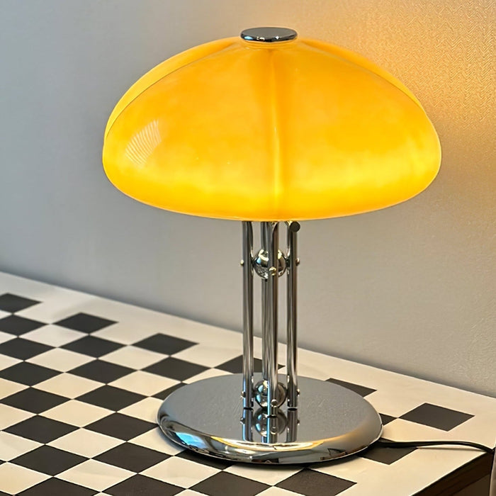 Lampa Stołowa Szklana Bauhaus z Bursztynowym Kloszem – Nowoczesne Lampy Stołowe do Salonów, Wysokość 55 cm 4