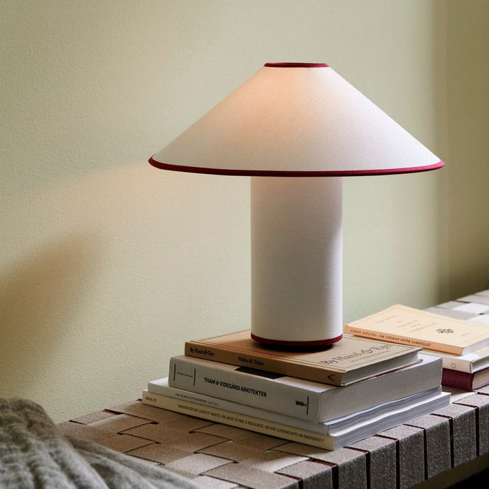 Lampa Stołowa Szklana Colette z Metalowym Wykończeniem – Elegancka Lampa Stołowa do Salonu w Cieplej Barwie 1