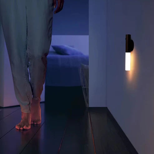 Kompaktowa Lampa Magnetyczna EcoLuxe 7 cali z Dwiema Funkcjami Oświetlenia – Akumulatorowa, Nowoczesny Design 2