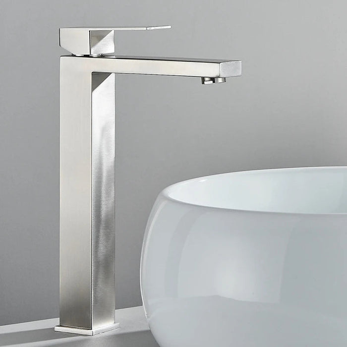 Bateria Umywalkowa Stojąca z Mieszaczem Ciepłej i Zimnej Wody – Elegancki Design ze Stali Nierdzewnej 0