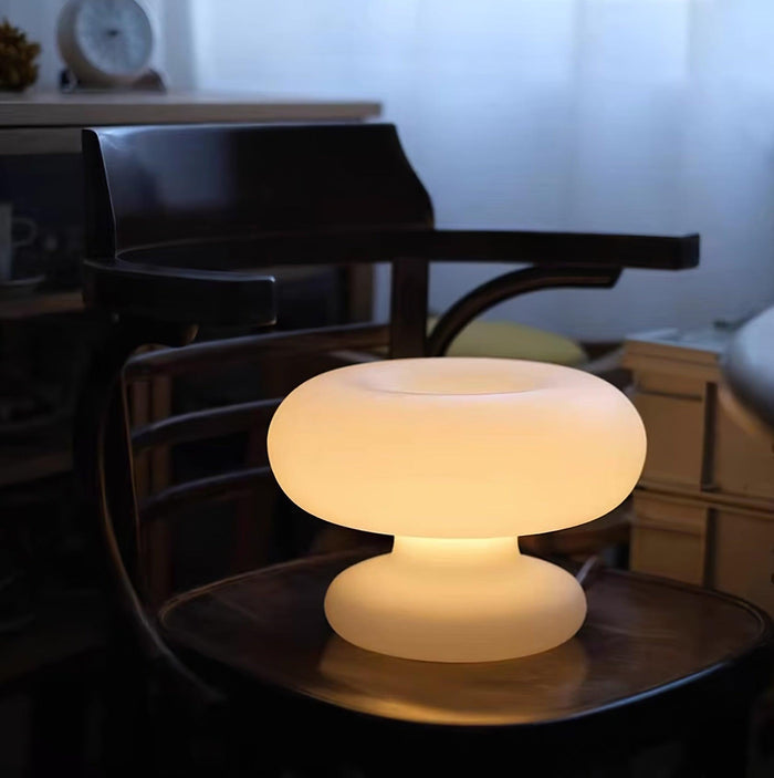 Lampa Stołowa Szklana Donut z Metalowym Wykończeniem – Ciepłe Oświetlenie do Salonu i Sypialni 3