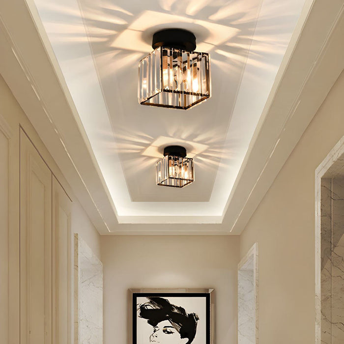 Elegancka Lampa Sufitowa Kilon z Kryształowym Kloszem i Mosiężną Oprawą – Idealna do Salonów i Sypialni 0