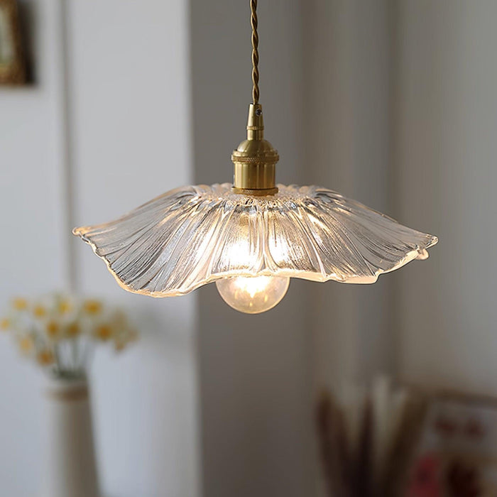 Lampa Wisząca Szklana w Kształcie Kwiatka – Elegancki Dodatek do Wnętrz 4