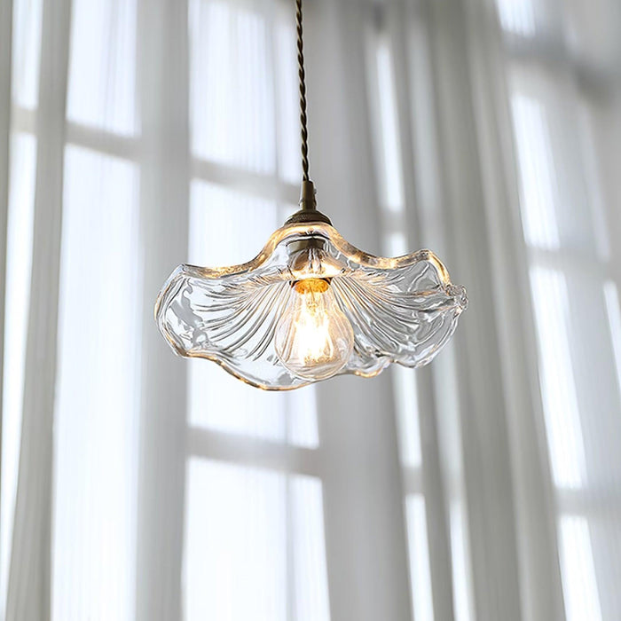 Lampa Wisząca Szklana w Kształcie Kwiatka – Elegancki Dodatek do Wnętrz 5