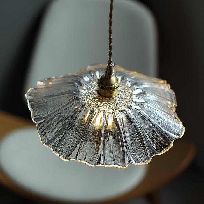 Lampa Wisząca Szklana w Kształcie Kwiatka – Elegancki Dodatek do Wnętrz 7