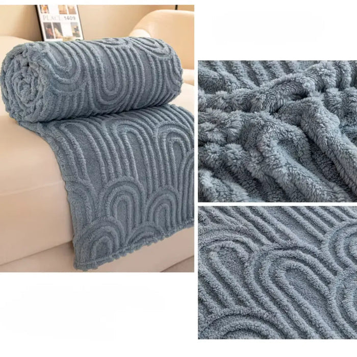 Puszysty Koc Polarowy w Kratę – Ultra Miękki, Elegancki, Ciepły Kocyk Polarowy do Domu i Podróży 4