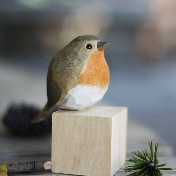 Ręcznie Rzeźbiona Figurka Ptaka w Stylu Skandynawskim – Drewniana Ozdoba do Wnętrz, Naturalne Drewno, 7,5 x 5 cm 1