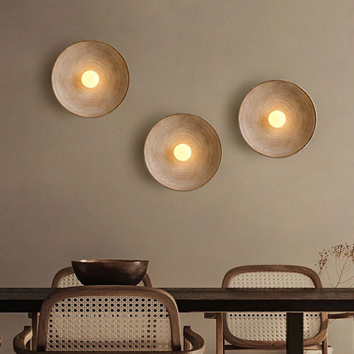 Japońska drewniana lampa ścienna z diodami LED – minimalistyczny design w wykończeniu z naturalnego drewna 1