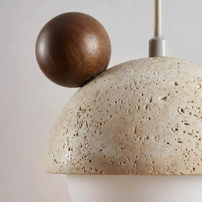 Lampa wisząca LED z trawertynowym wykończeniem, emitująca ciepłe światło, idealna do salon 3