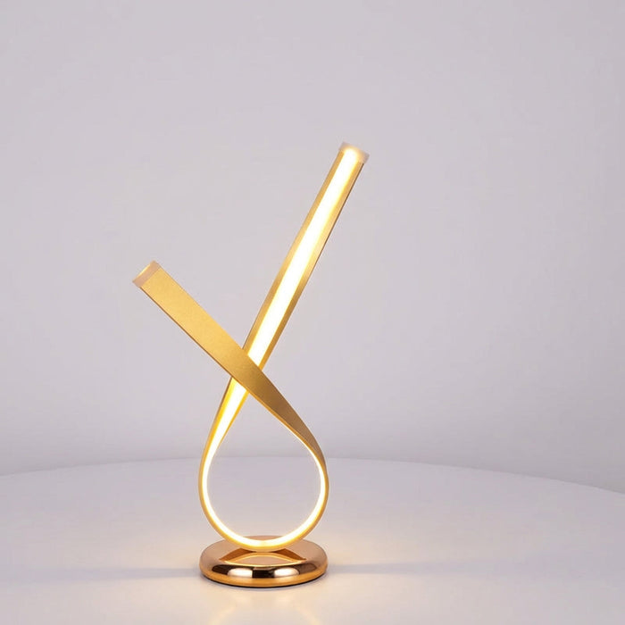 Lampa stołowa LED z ciepłym dyfuzorem w rzeźbiarskim designie, wykonana z polerowane 0