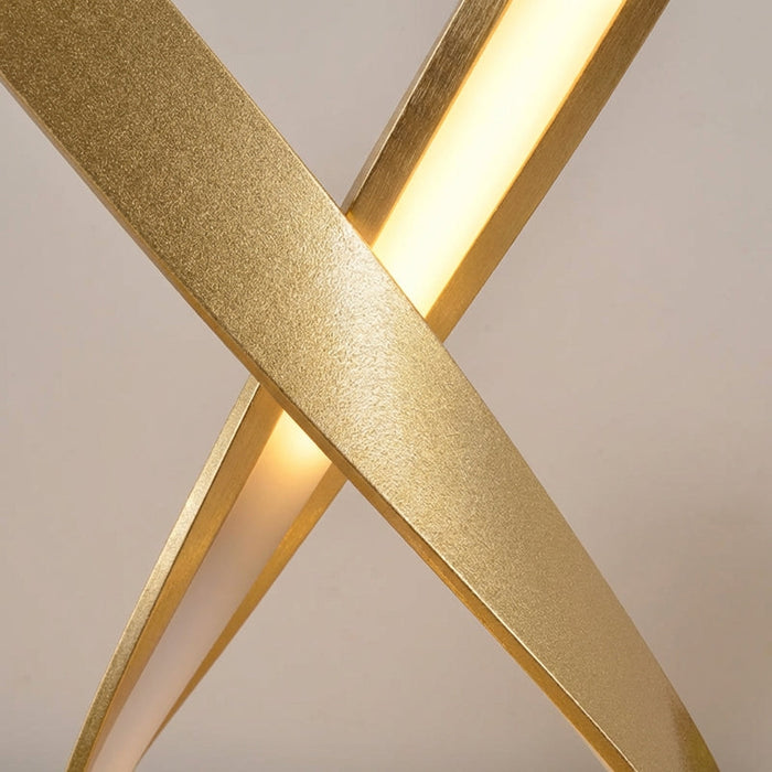 Lampa stołowa LED z ciepłym dyfuzorem w rzeźbiarskim designie, wykonana z polerowane 3