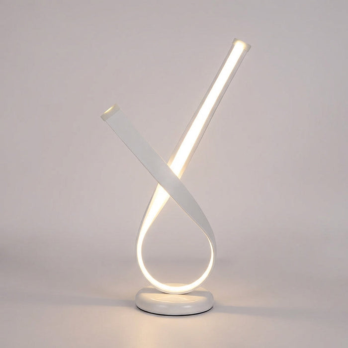 Lampa stołowa LED z ciepłym dyfuzorem w rzeźbiarskim designie, wykonana z polerowane 4