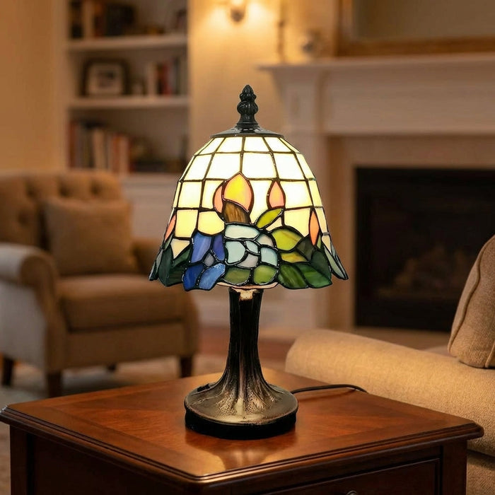 Lampa stołowa witrażowa LED z kloszem ze szkła i podstawą ze szczotkowanego niklu, now 1