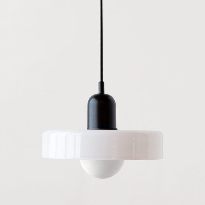 Black / White / D 25 x W 18 cm