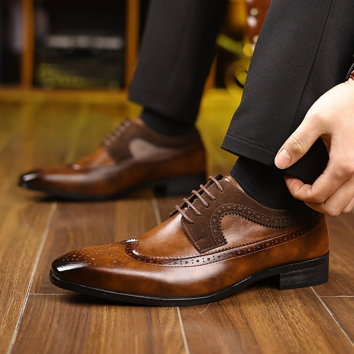 Męskie buty wizytowe o eleganckim, formalnym wzornictwie – czarna skóra, wygoda i trwałość 1