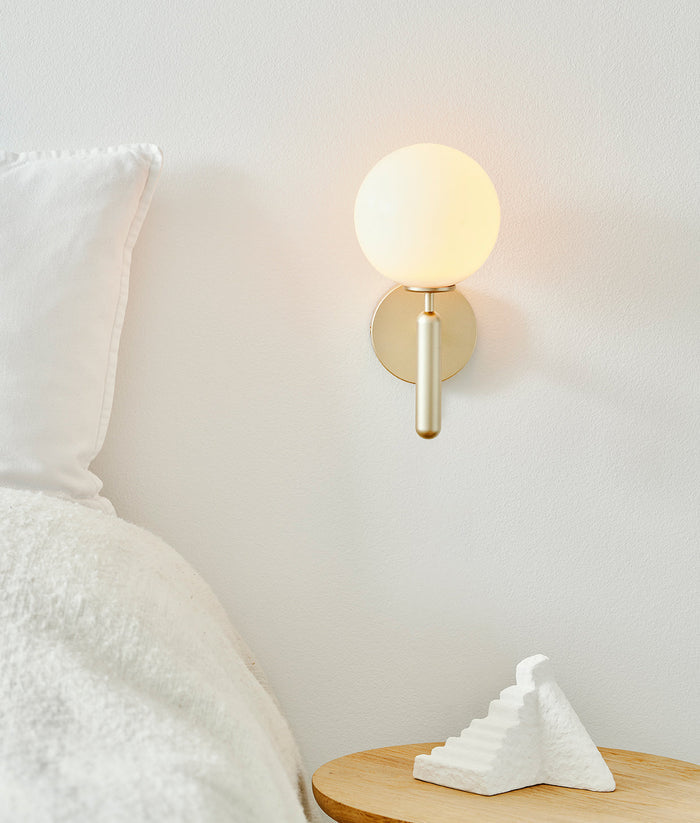 Minimalistyczna Lampa Ścienna z Mosiądzu i Szkła – Kinkiet Ścienny w Skandynawskim Stylu, Idealny do Wnętrz 5