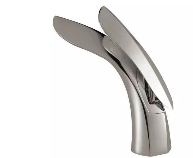 Nowoczesna Zakrzywiona Bateria Umywalkowa w Różowym Złocie – Elegancki Design do Łazienki 2