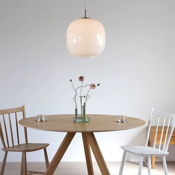 Nowoczesna Lampa Wisząca z Opalowego Szkła w Stylu Skandynawskim – Elegancka i Minimalistyczna 5