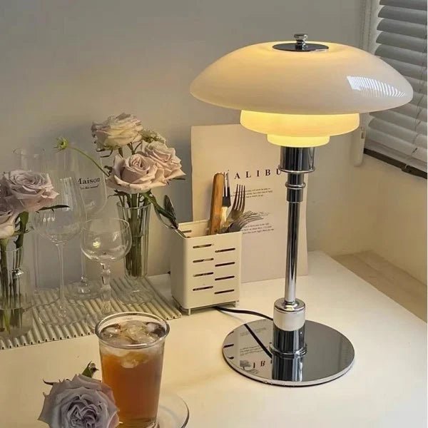 Wielowarstwowa Lampa Stołowa Czarna z Abażurem ze Szkła Opalowego – Nowoczesne Lampy Stołowe do Salonu 2