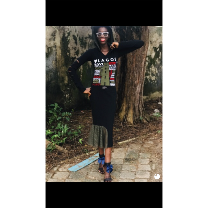 Multi Slit Sleeve Détail Love Lagos Midi, Mesh Hood and Side Olive Ruffle Détail
