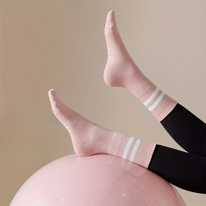 Antypoślizgowe Skarpetki do Jogi i Pilatesu z Wysokim Uchwytem – Czarne, Wygodne i Elastyczne 2