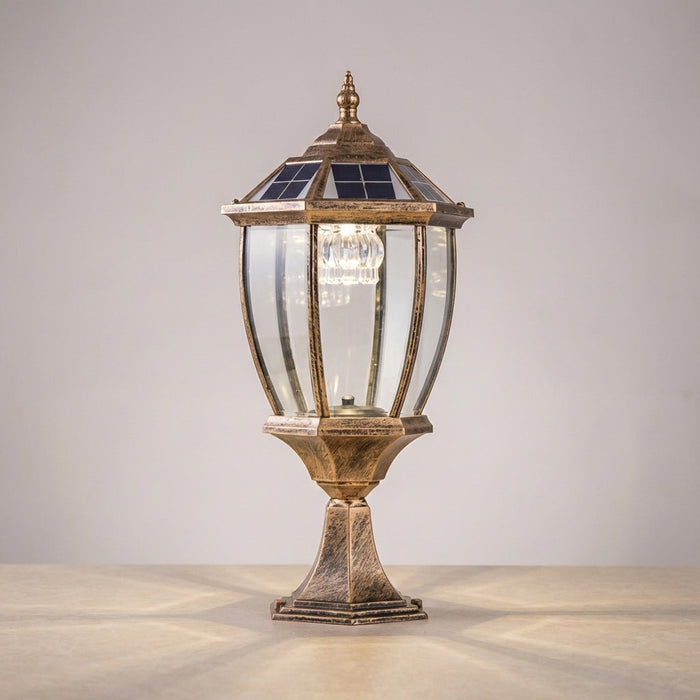 Latarnia zewnętrzna słoneczna z zintegrowanym LED w retro stylu, wykonana z aluminium i szkła, emitują 0