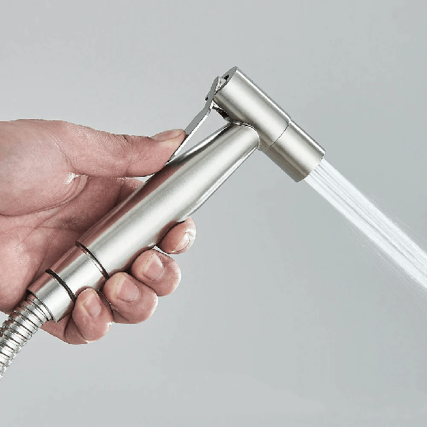 Ergonomiczny Ręczny Bidet Premium z Regulowanym Ciśnieniem Wody – Srebrny i Czarny, Stal Nierdzewna i ABS 5