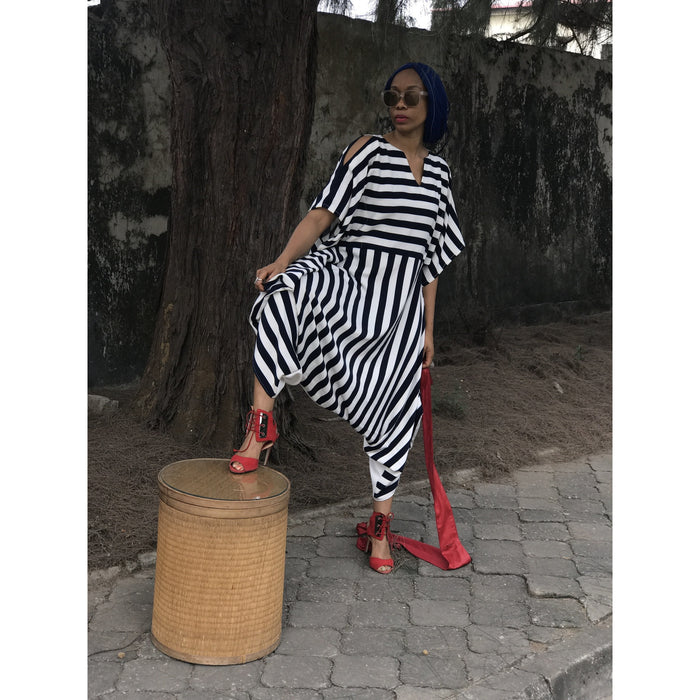Reversible Favour Essouira in White With Black & White Stripe Détail