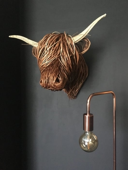 Rustykalna Rzeźba Ścienna w Kształcie Krowy – Naturalny Brąz, 45x30 cm, Elegancki Element Dekoracyjny do Wnętrz 0