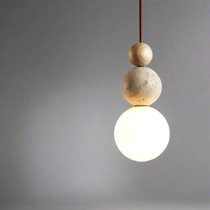 Skandynawska lampa wisząca z opalowym kloszem – minimalistyczny design w kształcie kuli 0
