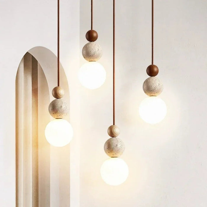 Skandynawska lampa wisząca z opalowym kloszem – minimalistyczny design w kształcie kuli 1