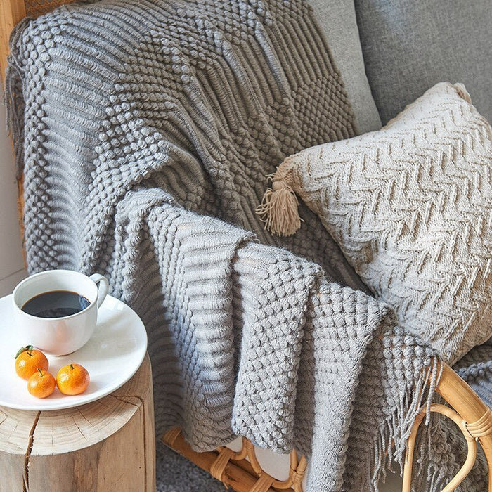 Miękki dzianinowy koc 130x160 cm – skandynawski design na sofę i łóżko, wygodny i trwały 3