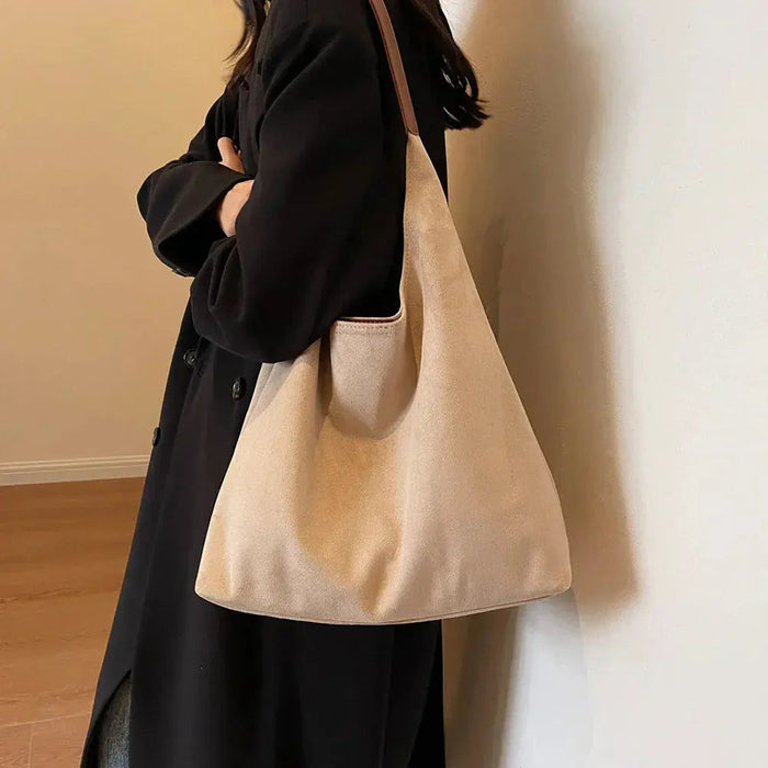 Torba na ramię z zamszu z regulowanym paskiem – modny i pojemny design 5