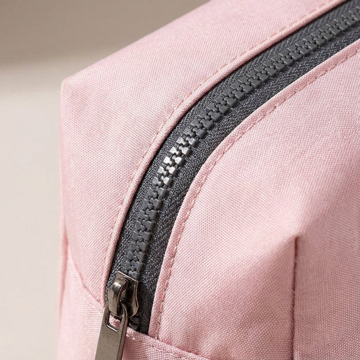 Kosmetyczka podróżna z inteligentnymi przegródkami i szerokim otworem – jasnoróżowy nylon 3