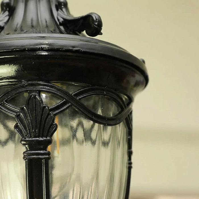 Lampa wisząca vintage z metalowym i szklanym wykończeniem, idealna do salonu i jadalni w retro styl 2