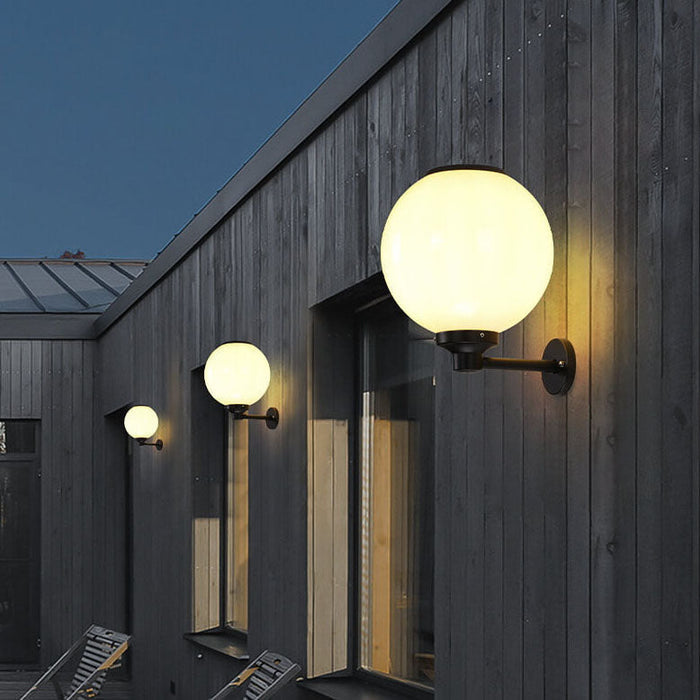 Wodoodporna Lampa Ścienna Solarna Zewnętrzna – Elegancki Design, Ekologiczne Oświetlenie, Rozmiary 20/25/30 cm 1