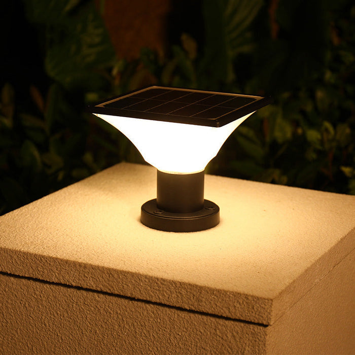 Wodoodporna Lampa Solarno-LED z 3 Barwami Światła – 4000 mAh 1