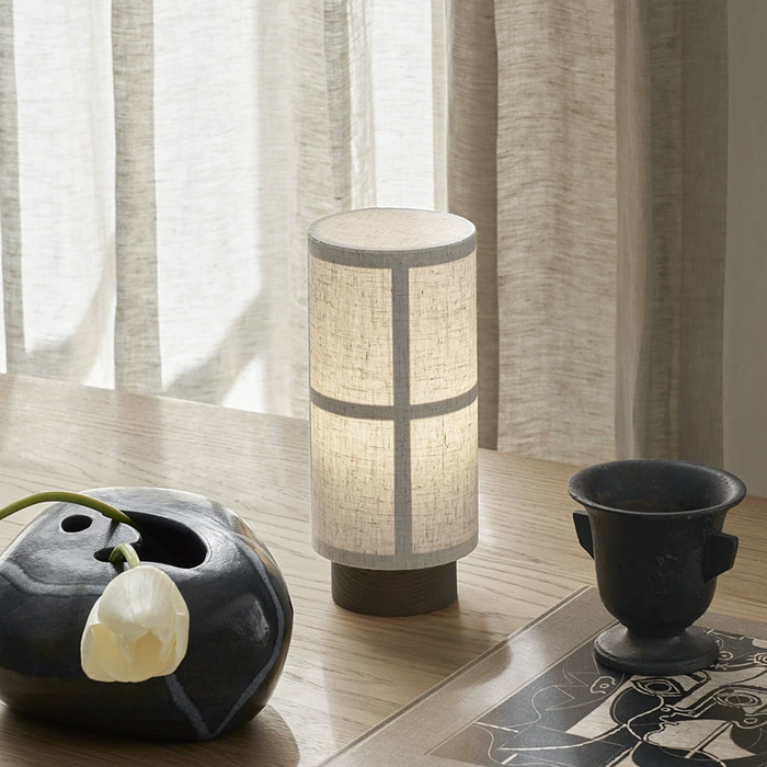 Lampa Stołowa Bezprzewodowa z Jedwabiu – Cylindryczny Klosz i Drewniana Podstawa do Salonów i Sypialni 2