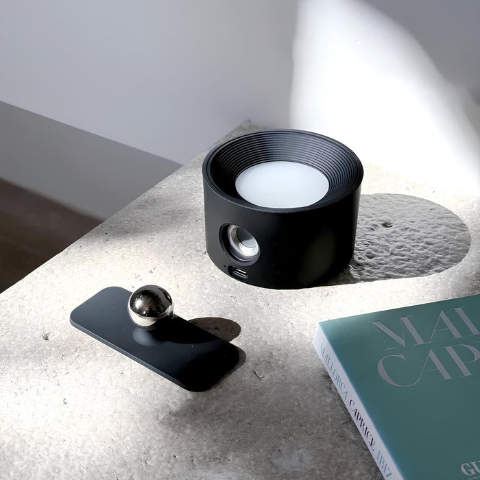 Bezprzewodowa lampa ścienna z obrotem 360° i ściemnialną diodą LED – akumulatorowa, minimalistyczna konstrukcja 4