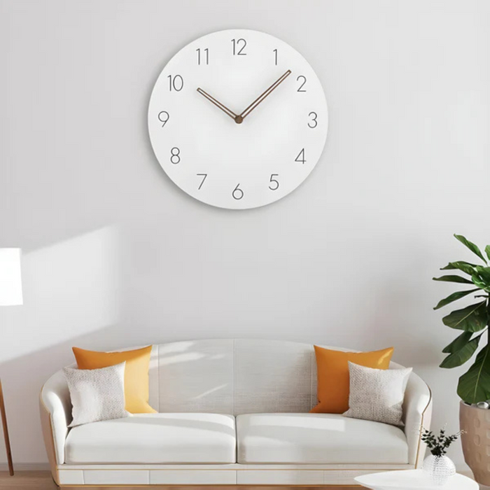 Drewniany zegar ścienny o minimalistycznym stylu i elegancji 3