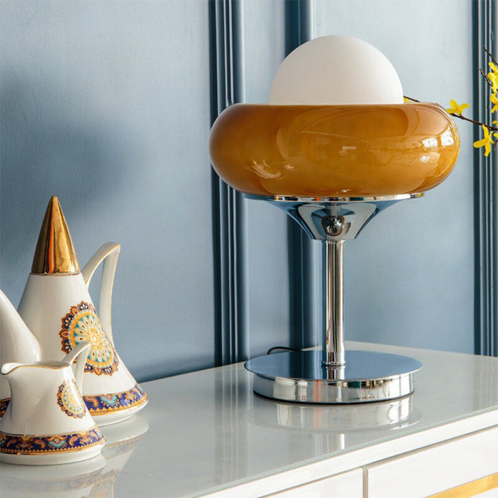 Żółta Szklana Lampa Stołowa Bauhaus z Minimalistyczną Podstawą – Lampy Stołowe do Salonów i Wnętrz 3