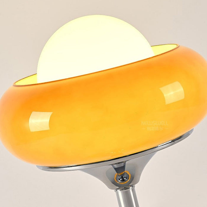Żółta Szklana Lampa Stołowa Bauhaus z Minimalistyczną Podstawą – Lampy Stołowe do Salonów i Wnętrz 4